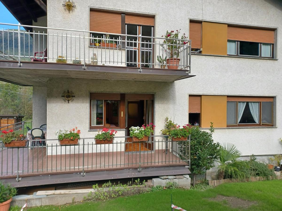 B & B Sentiero Valtellina Castello dell'Acqua エクステリア 写真