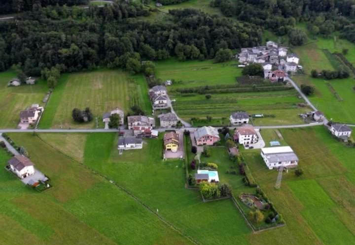 B & B Sentiero Valtellina Castello dell'Acqua エクステリア 写真